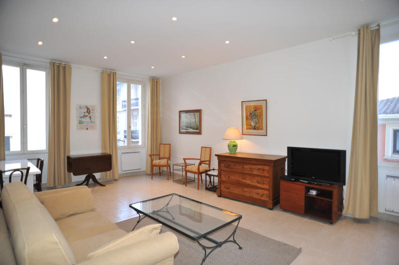 Cannes Rentals, Ref 162, John and John Real Estate, Cannes, France